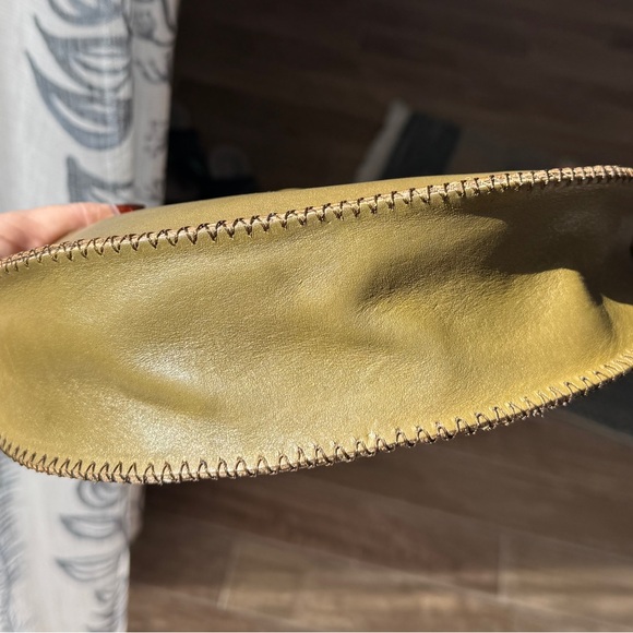 Lyons Leather Co. Sage Bee - Picture 2 of 14